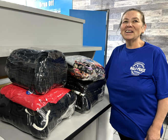 Fluff and Fold laundry service at Half Price Laundromat with freshly folded orders